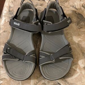 Teva Numa gray waterproof sport sandals Size 7.  Worn once.